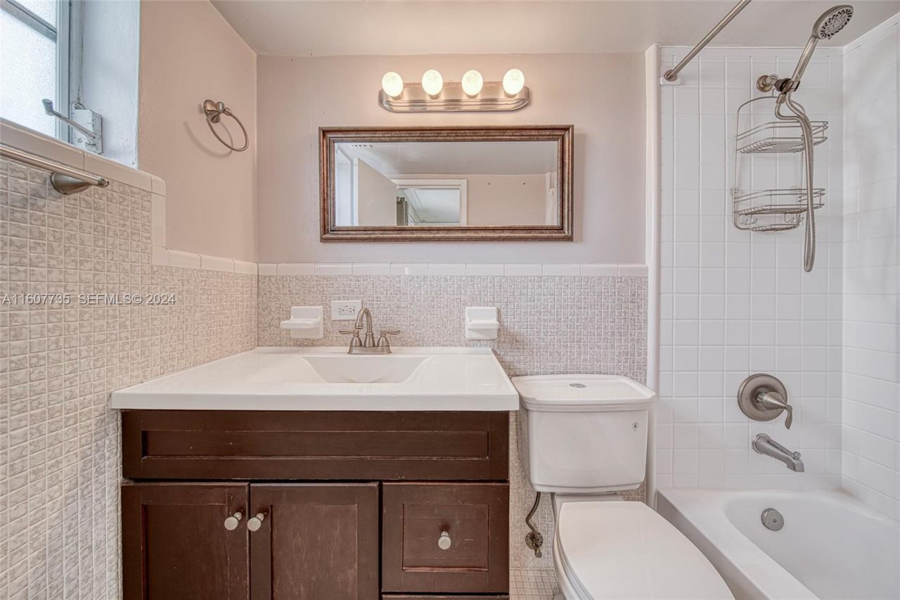 9700 E Bay Harbor Dr, Unit 508, Bay Harbor Islands, FL 33154 Photo