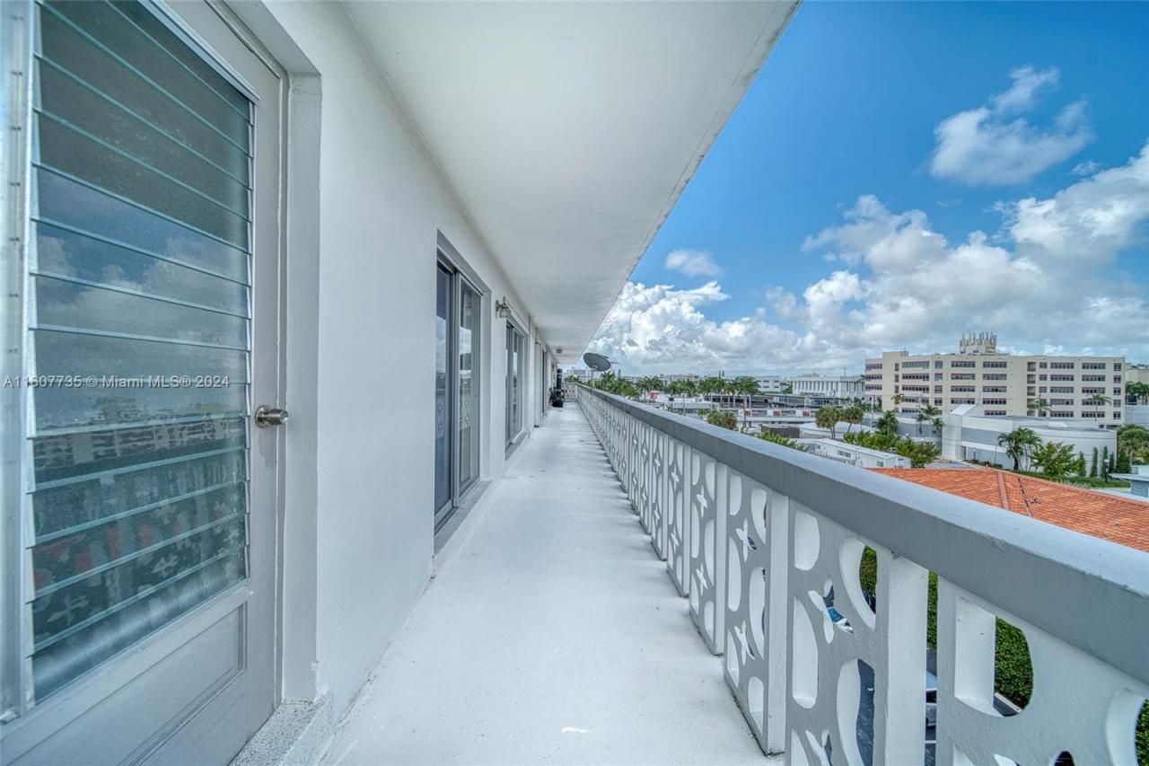 9700 E Bay Harbor Dr, Unit 508, Bay Harbor Islands, FL 33154 Photo