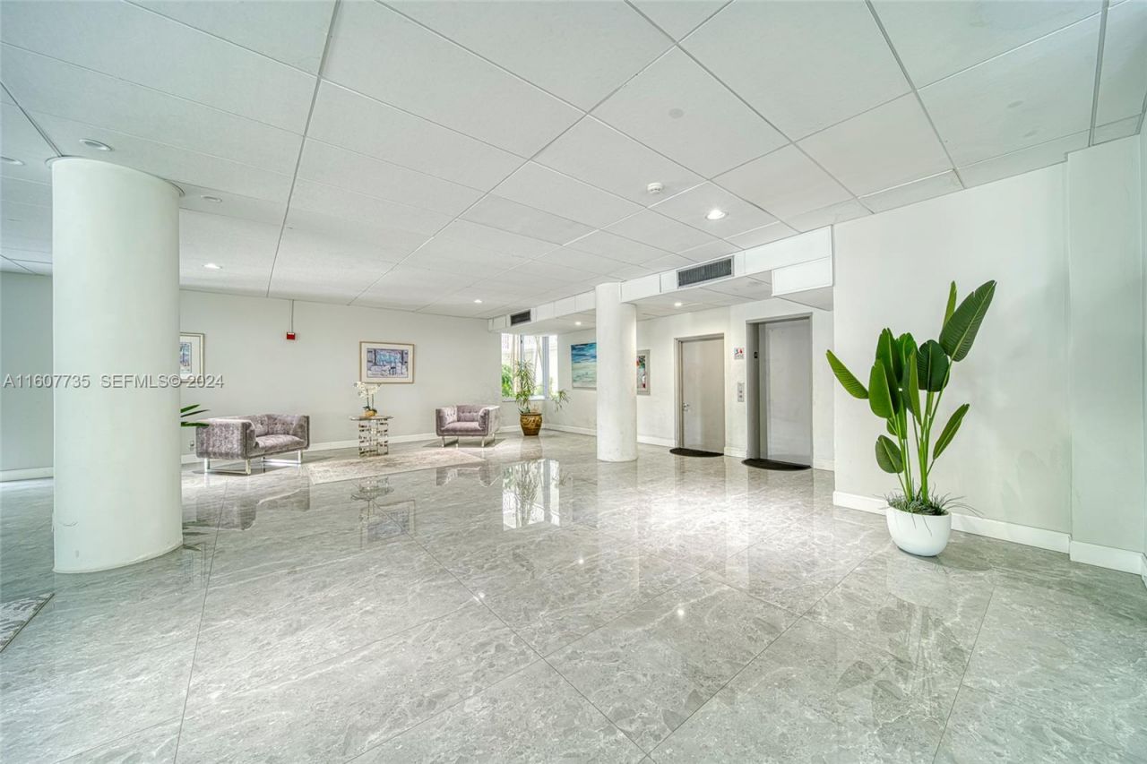 9700 E Bay Harbor Dr, Unit 508, Bay Harbor Islands, FL 33154 Photo