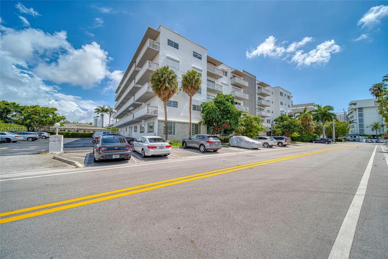 9700 E Bay Harbor Dr, Unit 508, Bay Harbor Islands, FL 33154 Photo