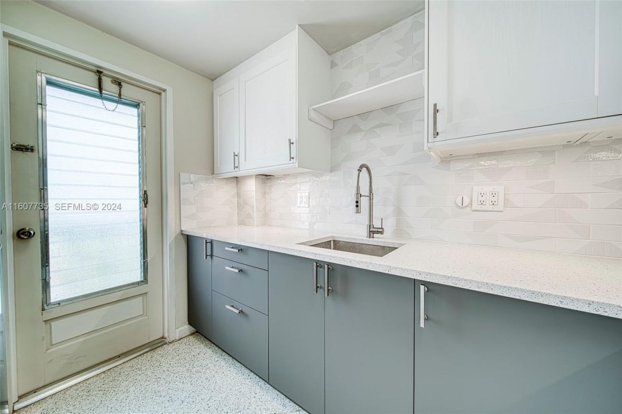 9700 E Bay Harbor Dr, Unit 508, Bay Harbor Islands, FL 33154 Photo