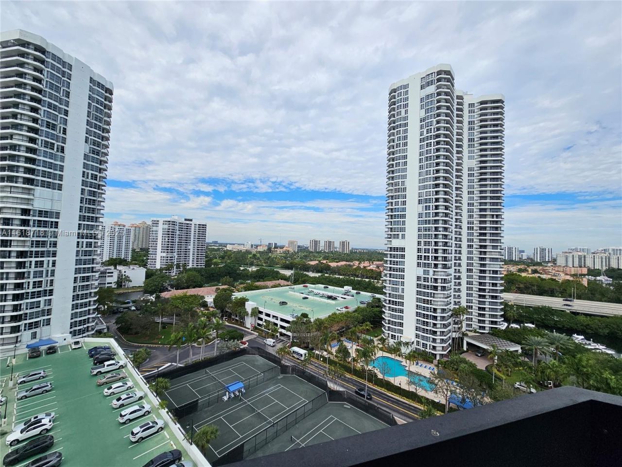 3600 Mystic Pointe Dr, Unit 1607, Aventura, FL 33180 Photo