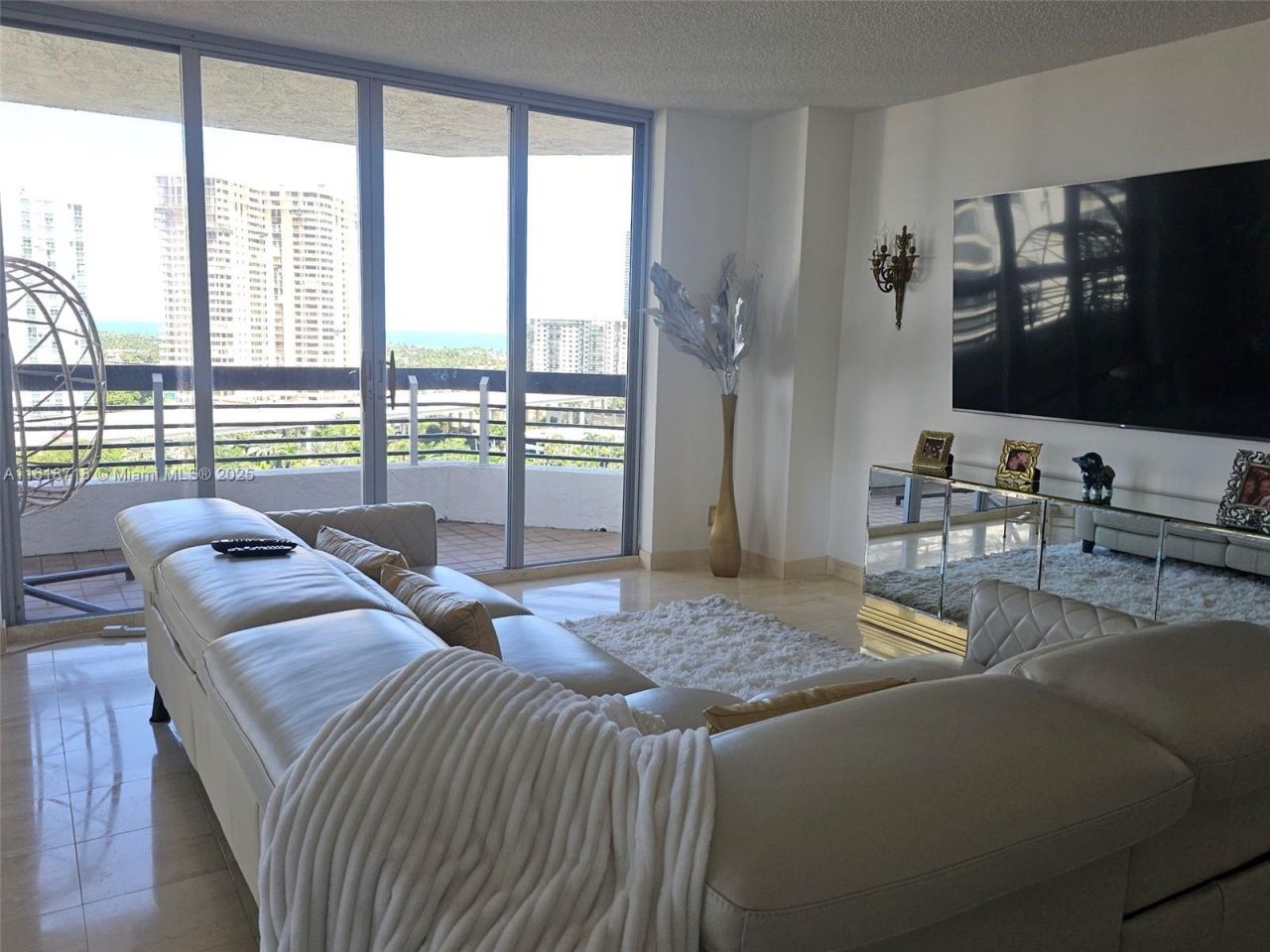 3600 Mystic Pointe Dr, Unit 1607, Aventura, FL 33180 Photo