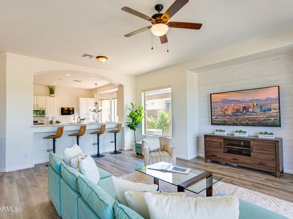 6686 S ST ANDREWS Way, Gilbert, AZ 85298