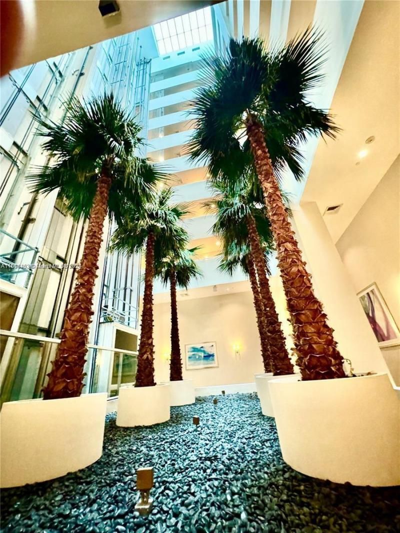 3131 NE 188th St, Unit 1-609, Aventura, FL 33180 Photo