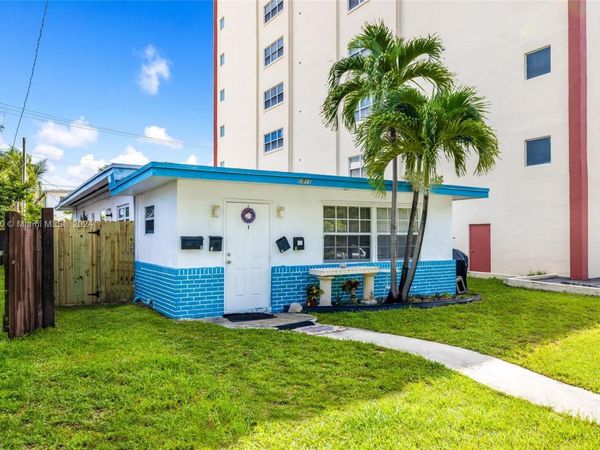 1711 Buchanan St, Hollywood, FL 33020