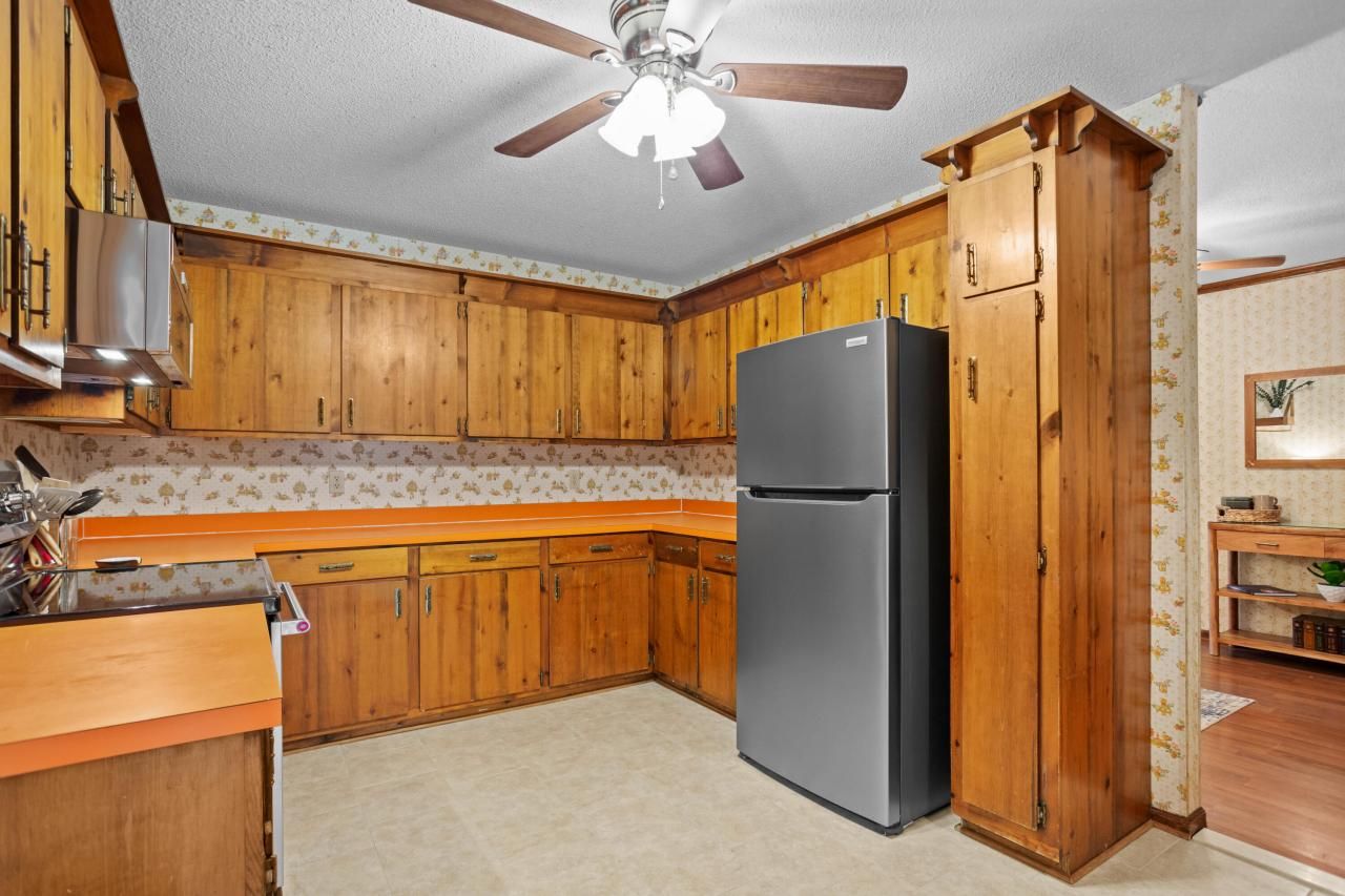 708 E Butternut Road Photo 12