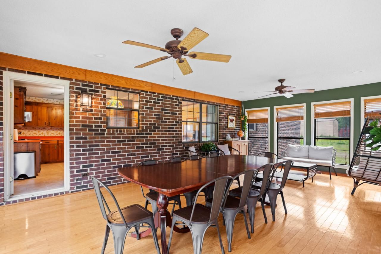 708 E Butternut Road Photo 17