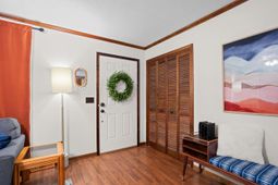 708 E Butternut Road photo 4