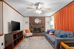 708 E Butternut Road photo 4