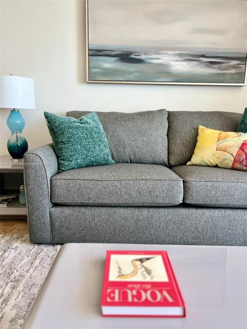 6365 Collins Ave, Unit 2610, Miami Beach, FL 33141 Photo