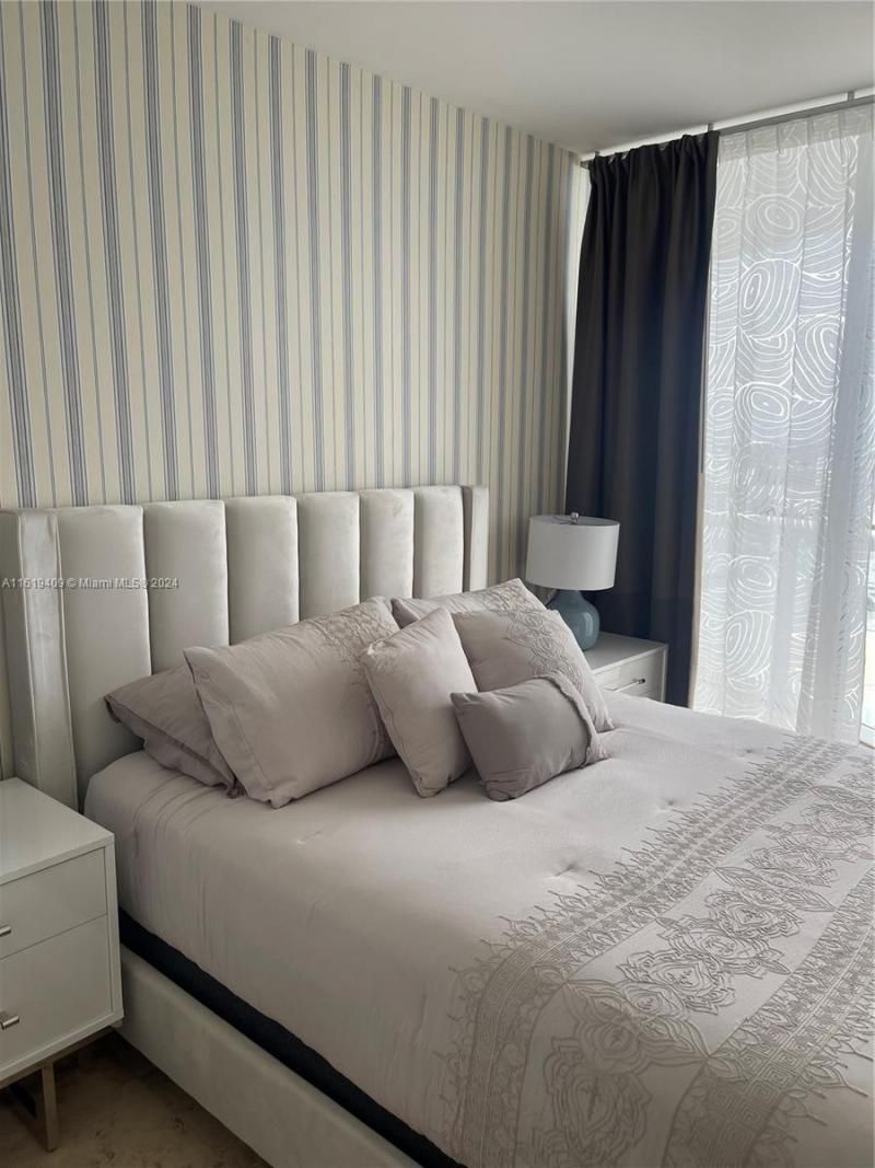 6365 Collins Ave, Unit 2610, Miami Beach, FL 33141 Photo