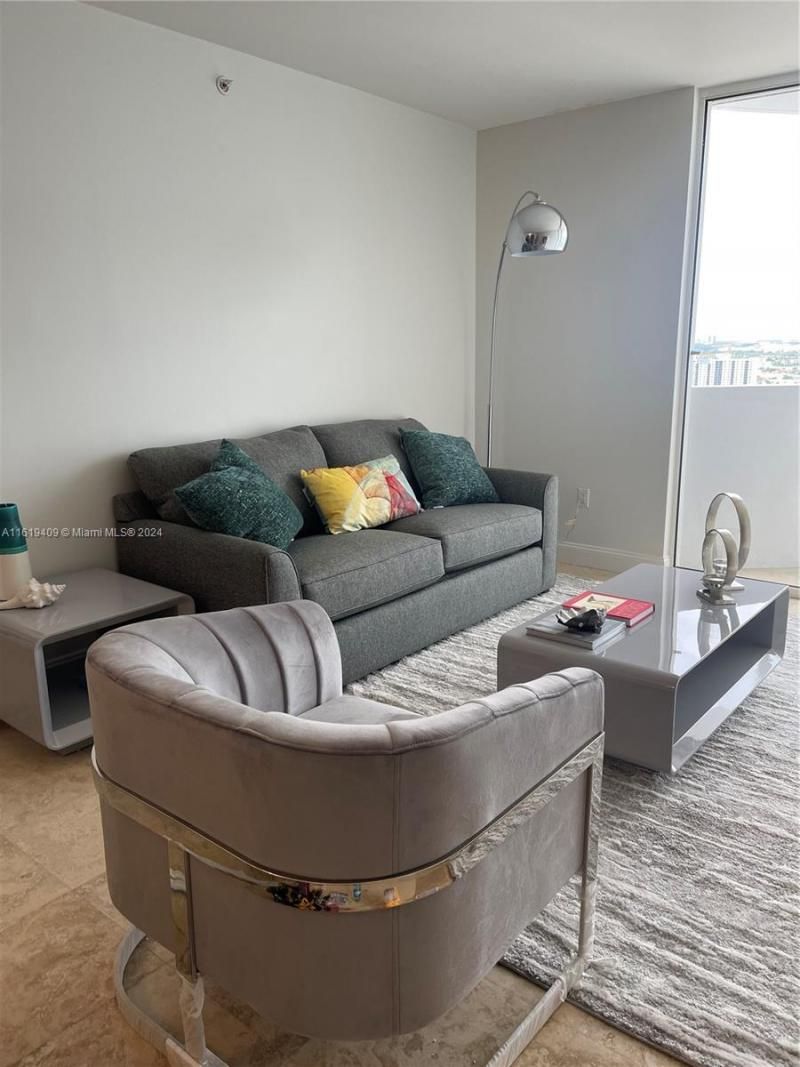 6365 Collins Ave, Unit 2610, Miami Beach, FL 33141 Photo