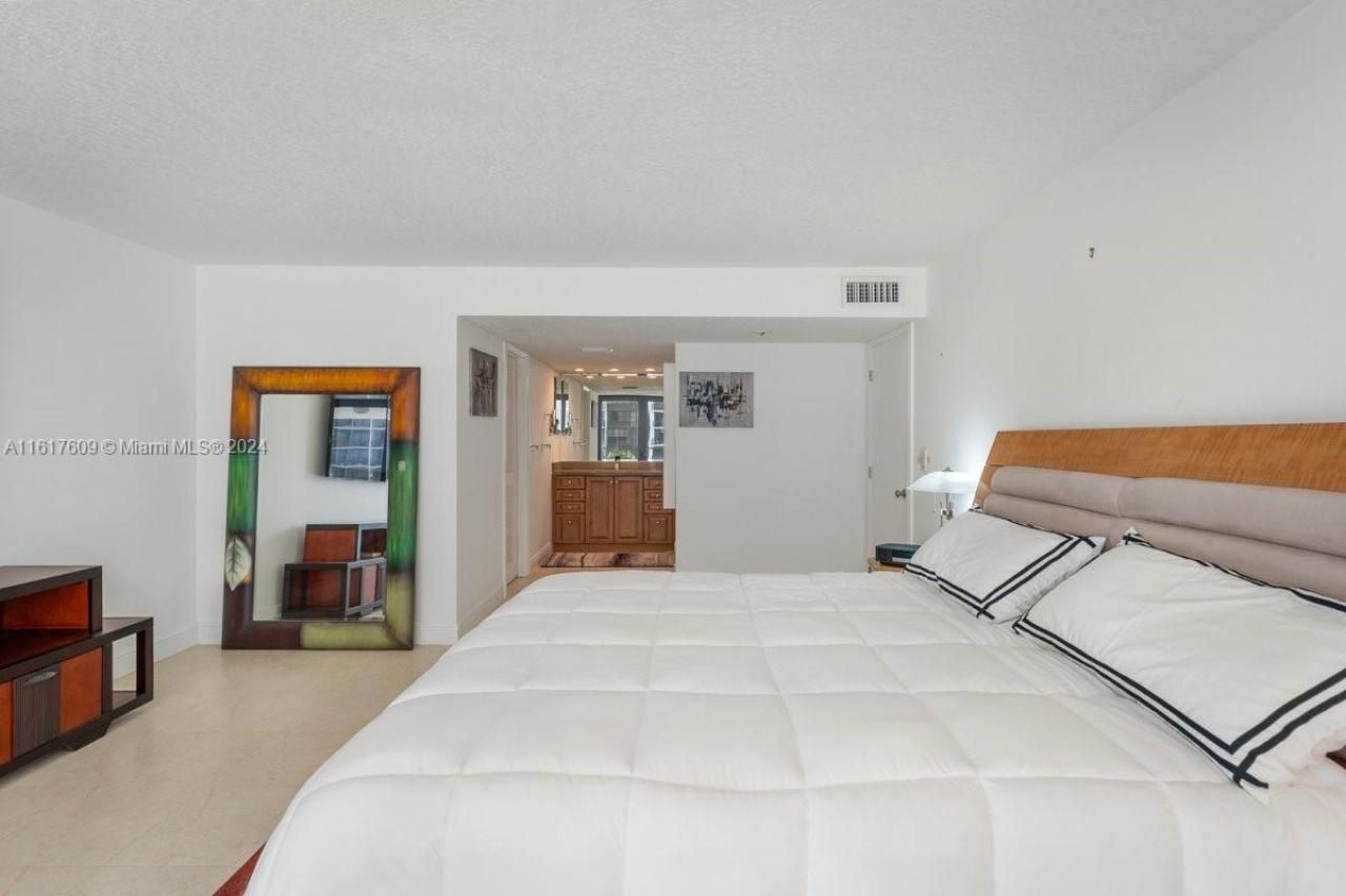 1915 Brickell Ave, Unit C506, Miami, FL 33129 Photo