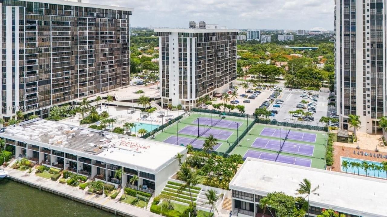 1915 Brickell Ave, Unit C506, Miami, FL 33129 Photo