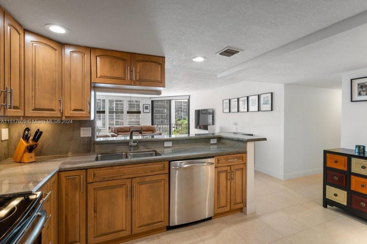 1915 Brickell Ave, Unit C506, Miami, FL 33129 Photo