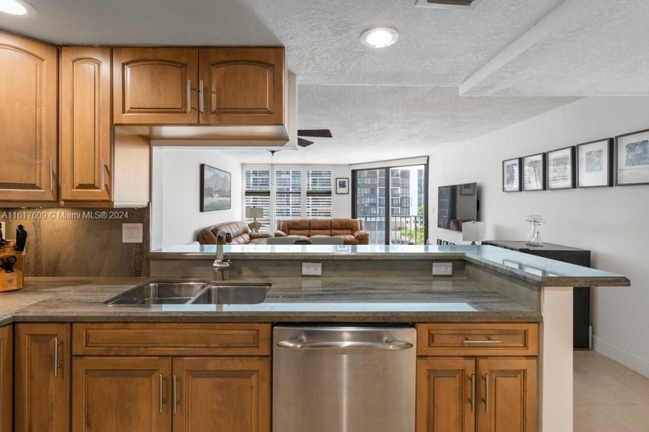 1915 Brickell Ave, Unit C506, Miami, FL 33129 Photo