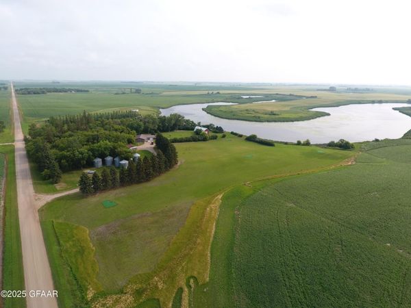 8542 60TH Avenue NE, Bisbee, ND 58317