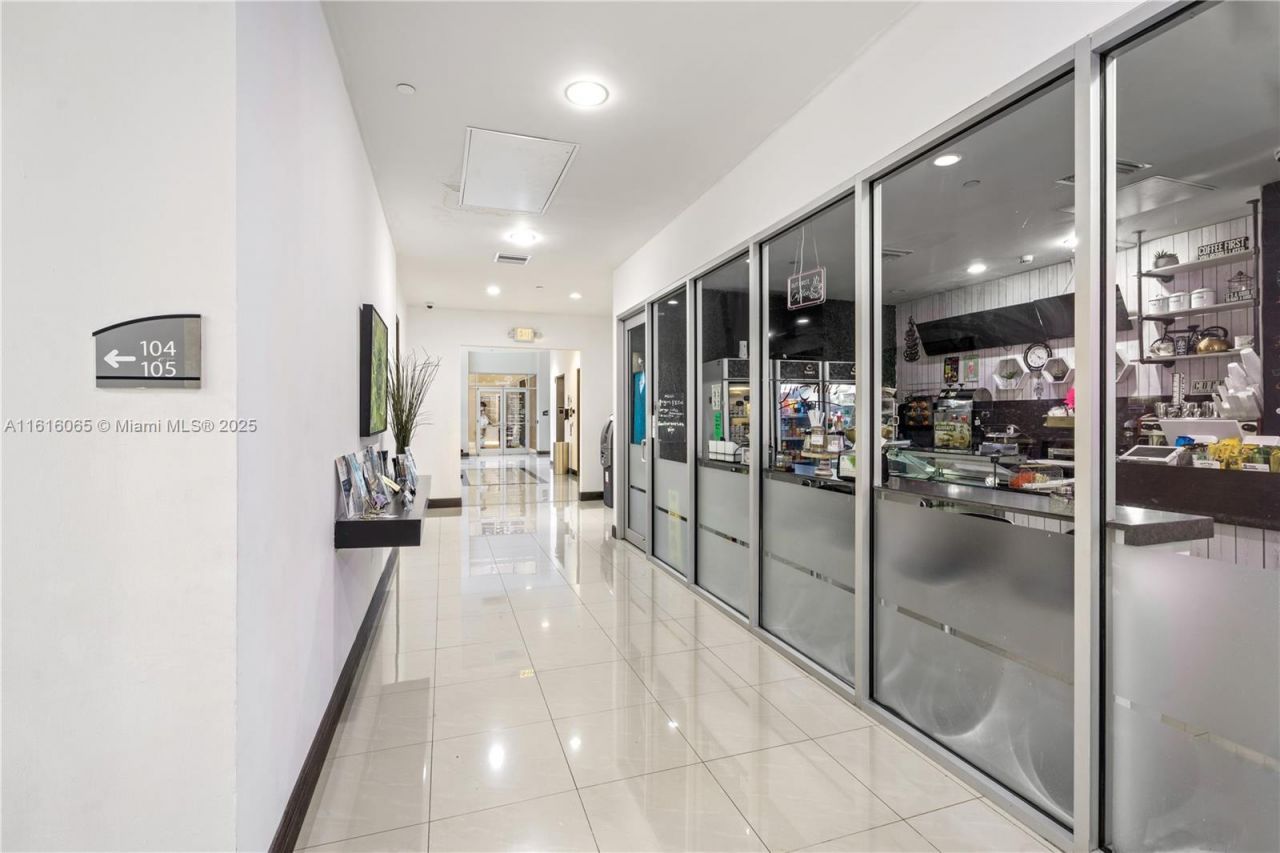 2300 W 84th St, Hialeah, FL 33016 Photo