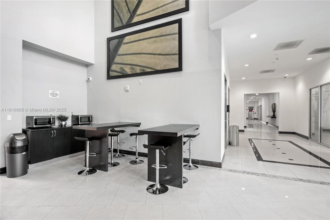 2300 W 84th St, Hialeah, FL 33016 Photo