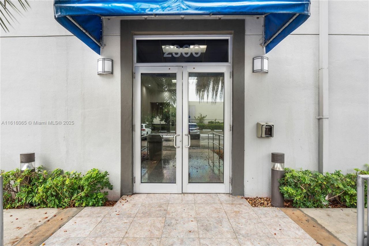 2300 W 84th St, Hialeah, FL 33016 Photo