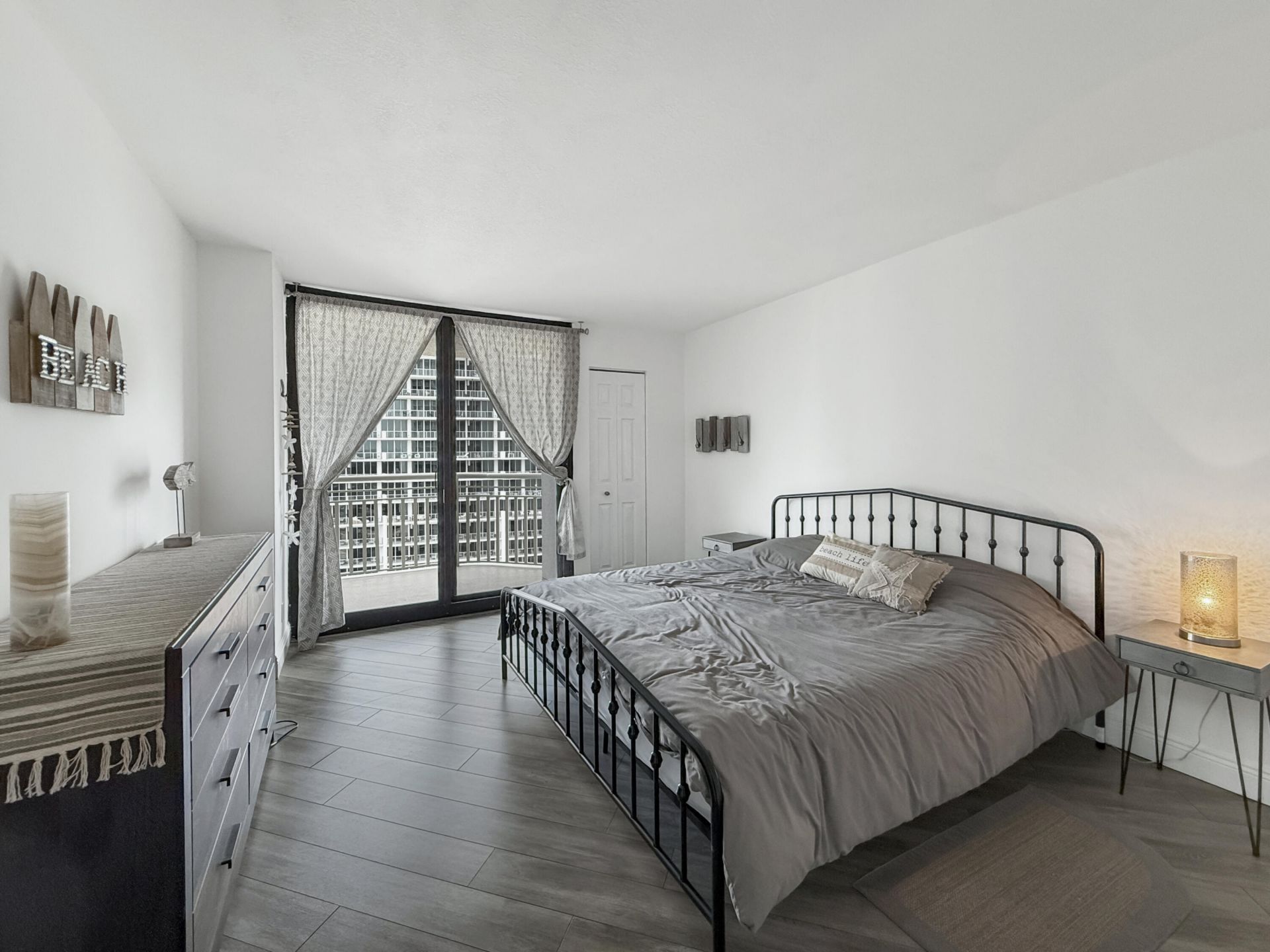3000 N Ocean Drive, Unit 17 B, Singer Island, FL 33404 Photo