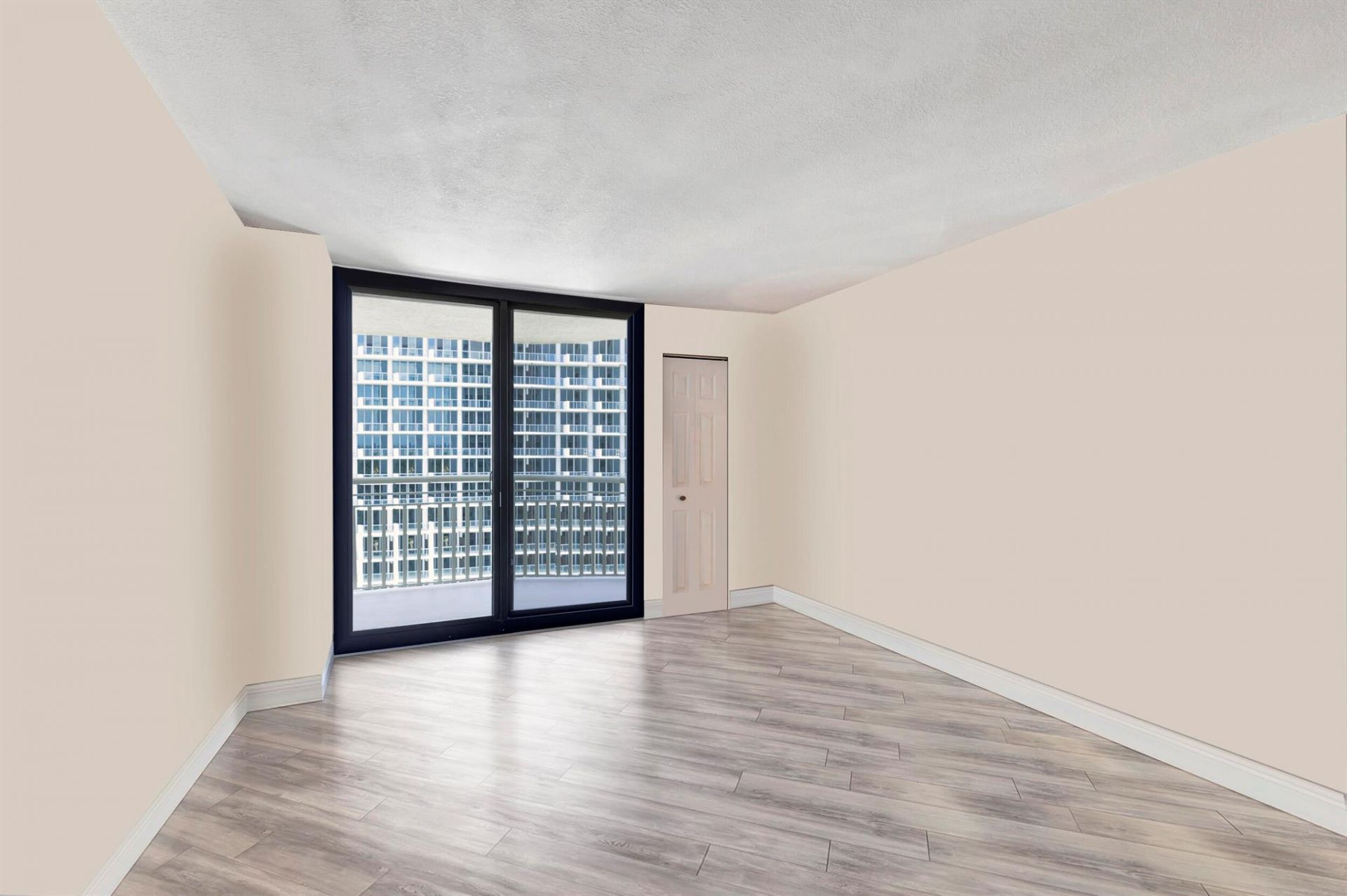 3000 N Ocean Drive, Unit 17-B, Singer Island, FL 33404 Photo