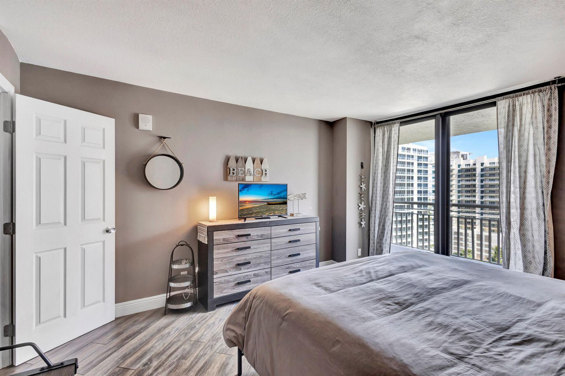 3000 N Ocean Drive, Unit 17-B, Singer Island, FL 33404 Photo