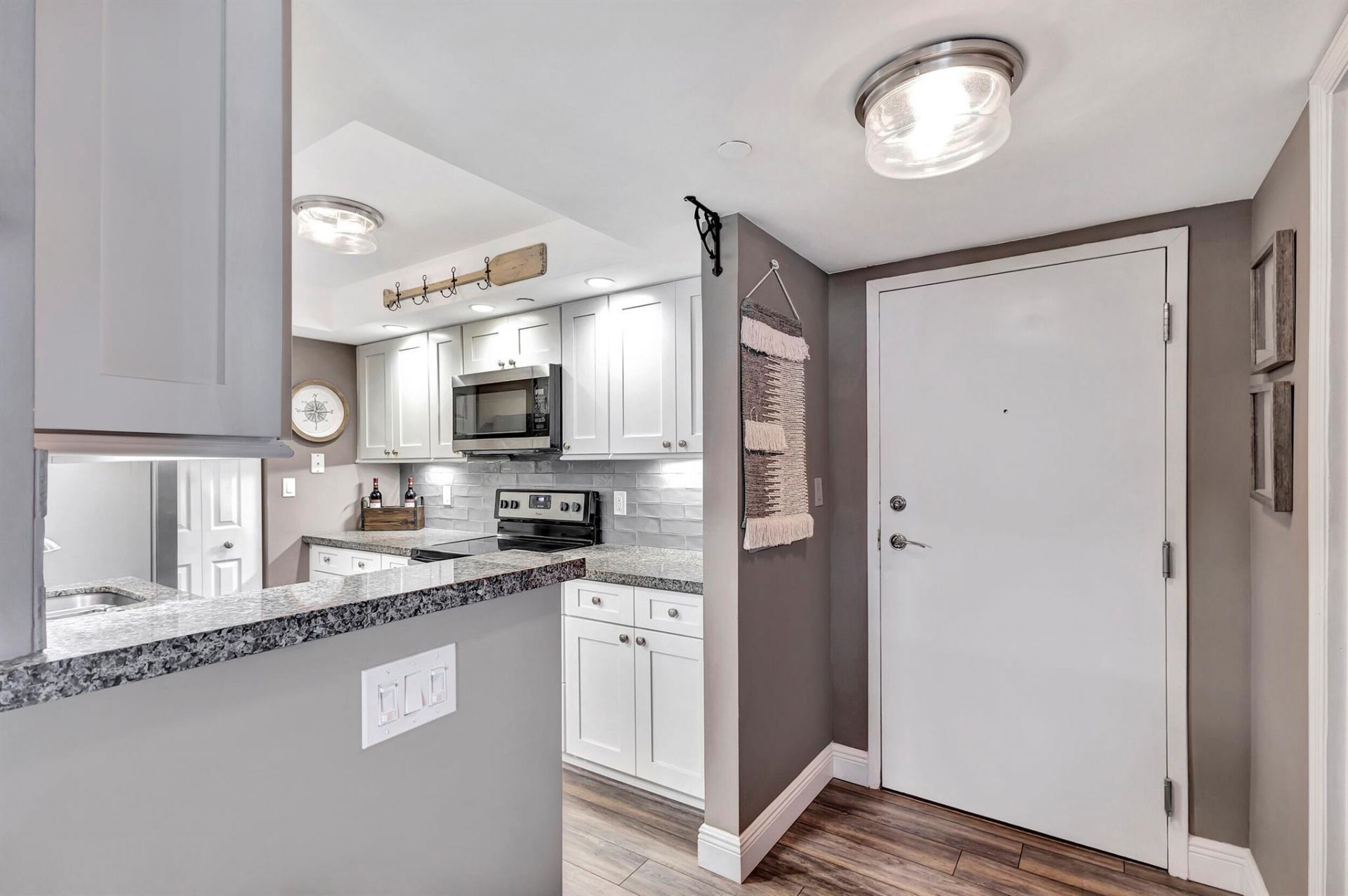 3000 N Ocean Drive, Unit 17-B, Singer Island, FL 33404 Photo