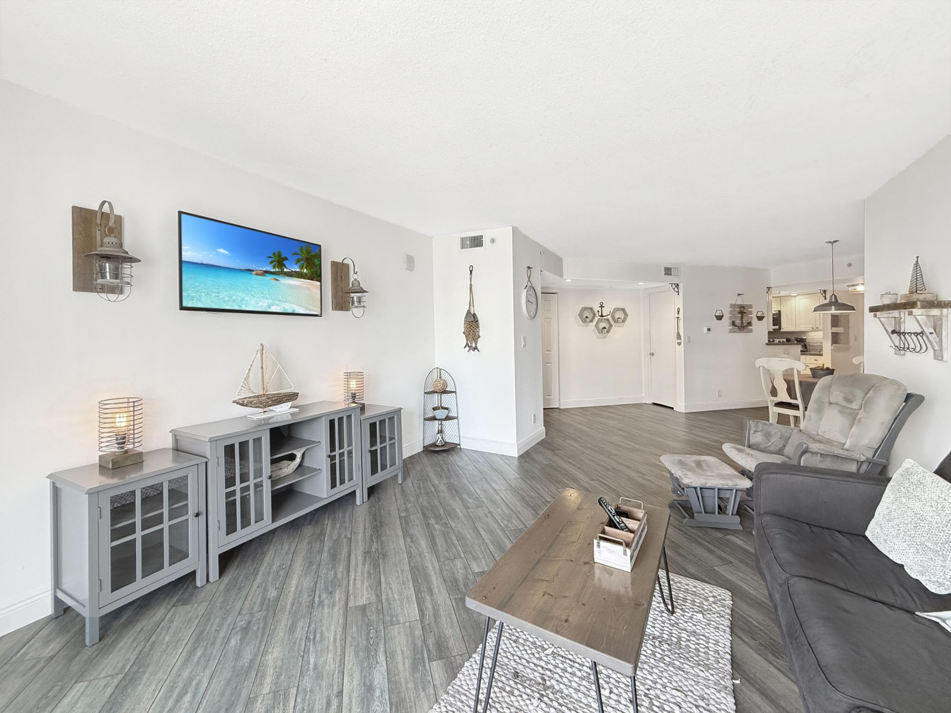 3000 N Ocean Drive, Unit 17 B, Singer Island, FL 33404 Photo