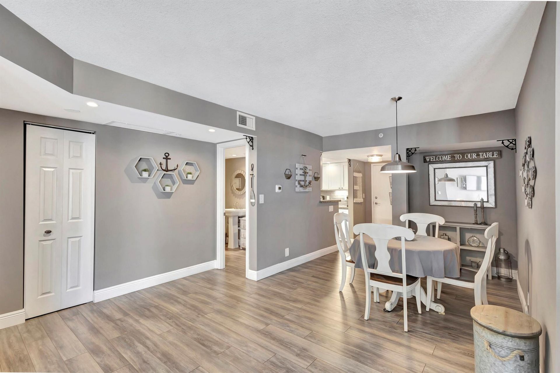 3000 N Ocean Drive, Unit 17-B, Singer Island, FL 33404 Photo