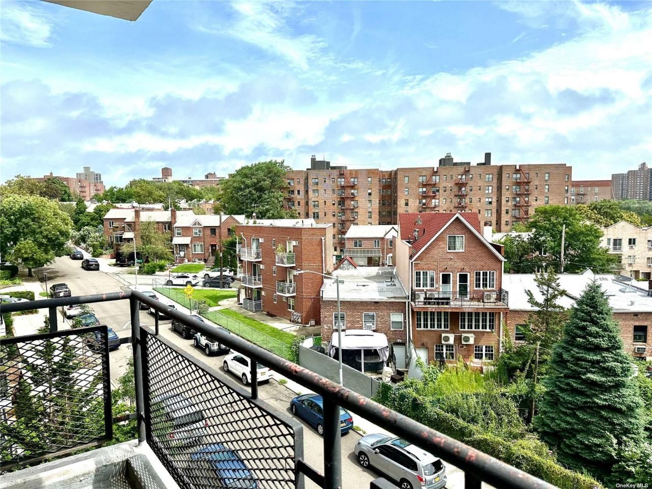 67-50 Thornton Place, Unit 4D, Forest Hills, NY 11375 Main Photo