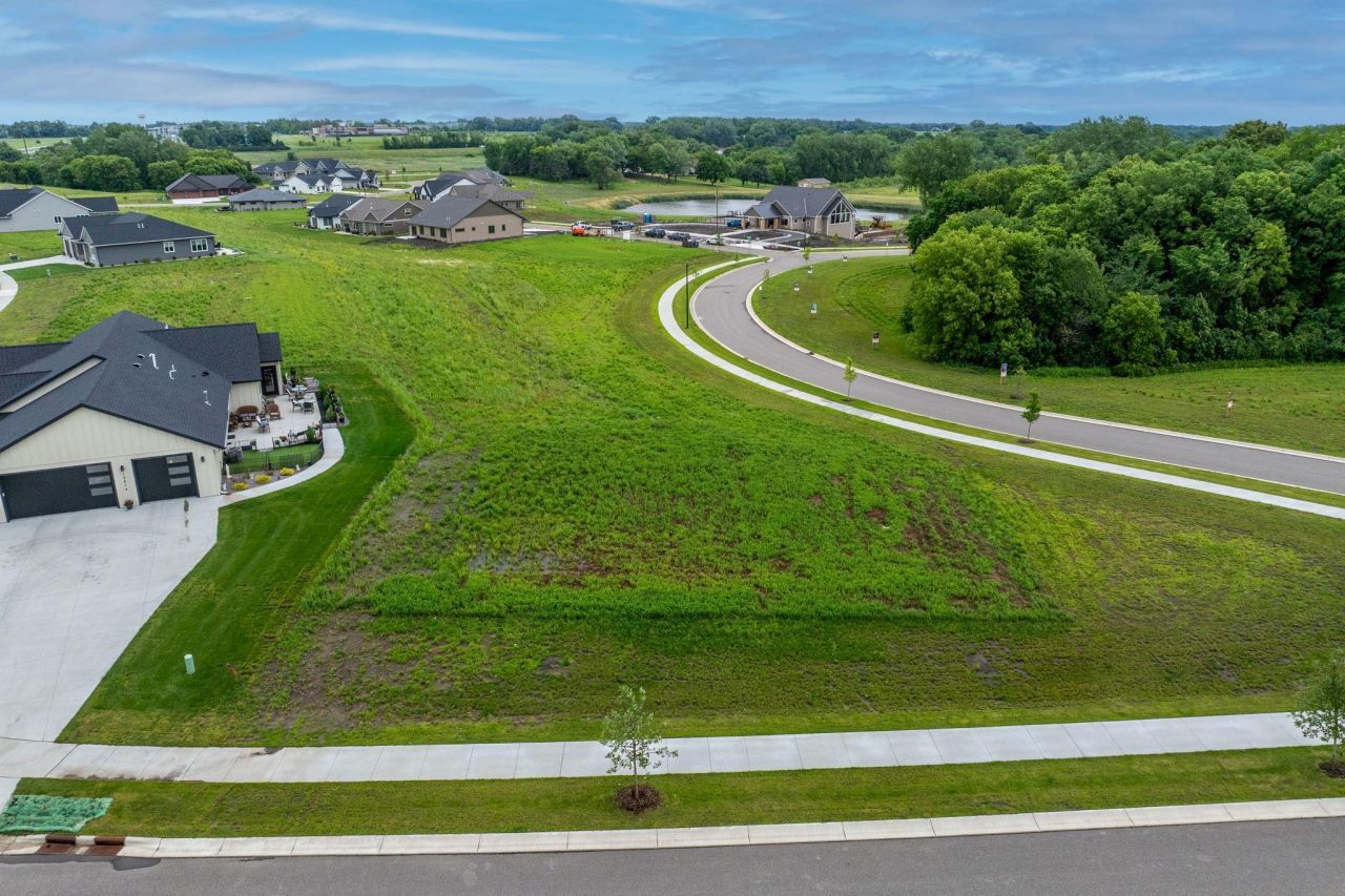 1011 Saba Boulevard, Mankato, MN 56001 Main Photo