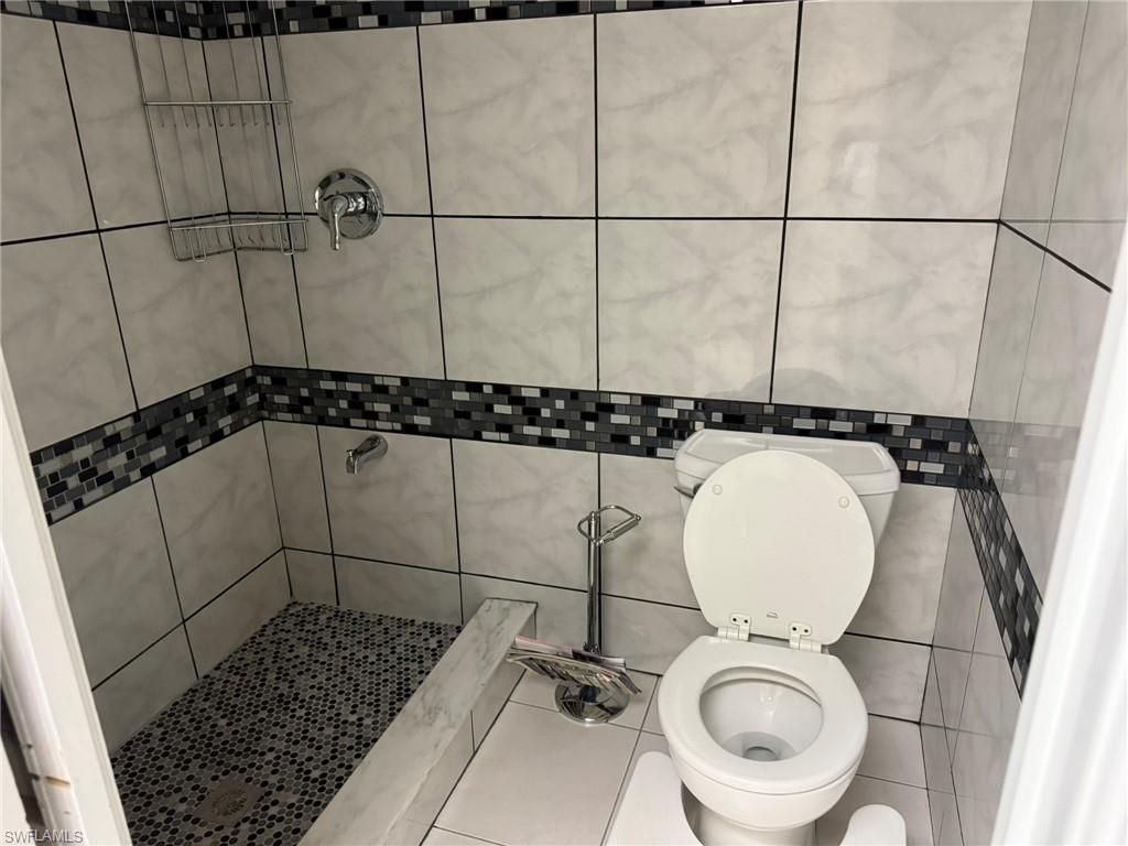 829 SW 47th Ter, Unit 204, Cape Coral, FL 33914 Photo