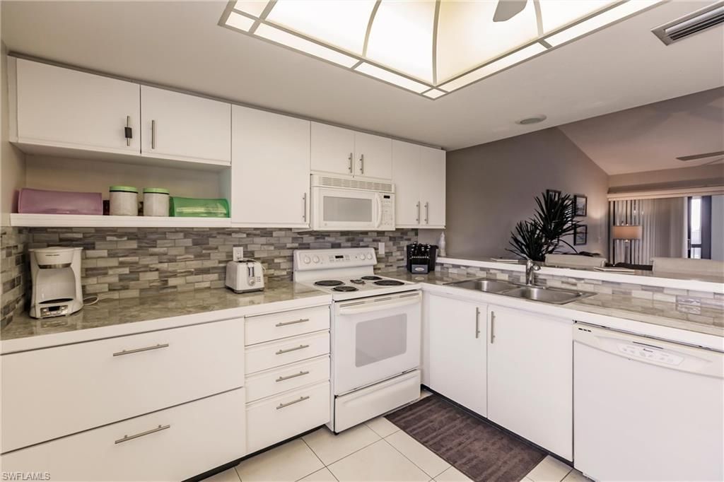 829 SW 47th Ter, Unit 204, Cape Coral, FL 33914 Photo