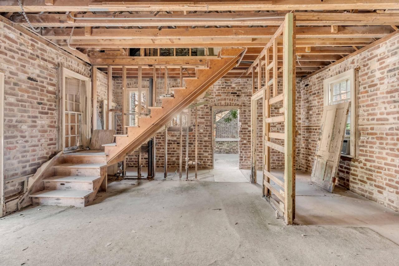 80 Ashley Avenue Photo 3