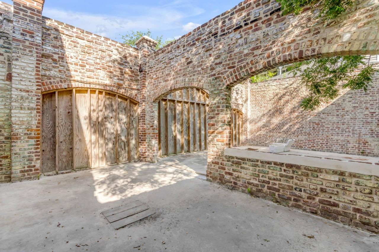 80 Ashley Avenue Photo 6