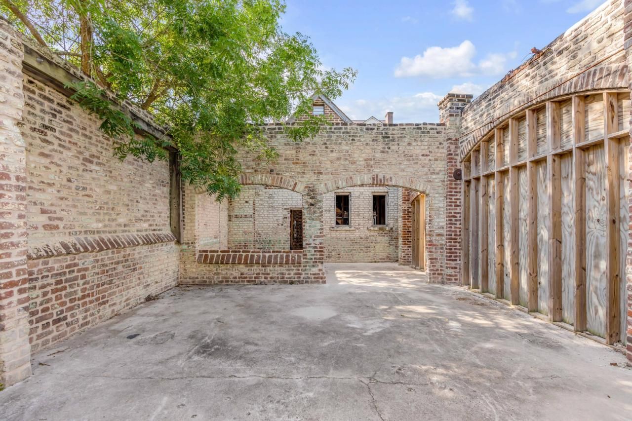 80 Ashley Avenue Photo 7