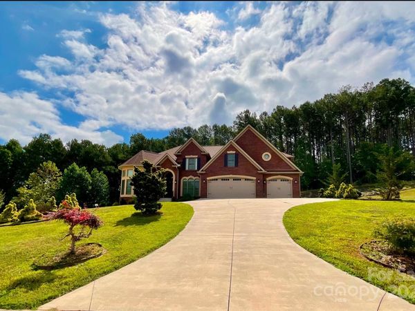 4 Royal Vista Way, Granite Falls, NC 28630