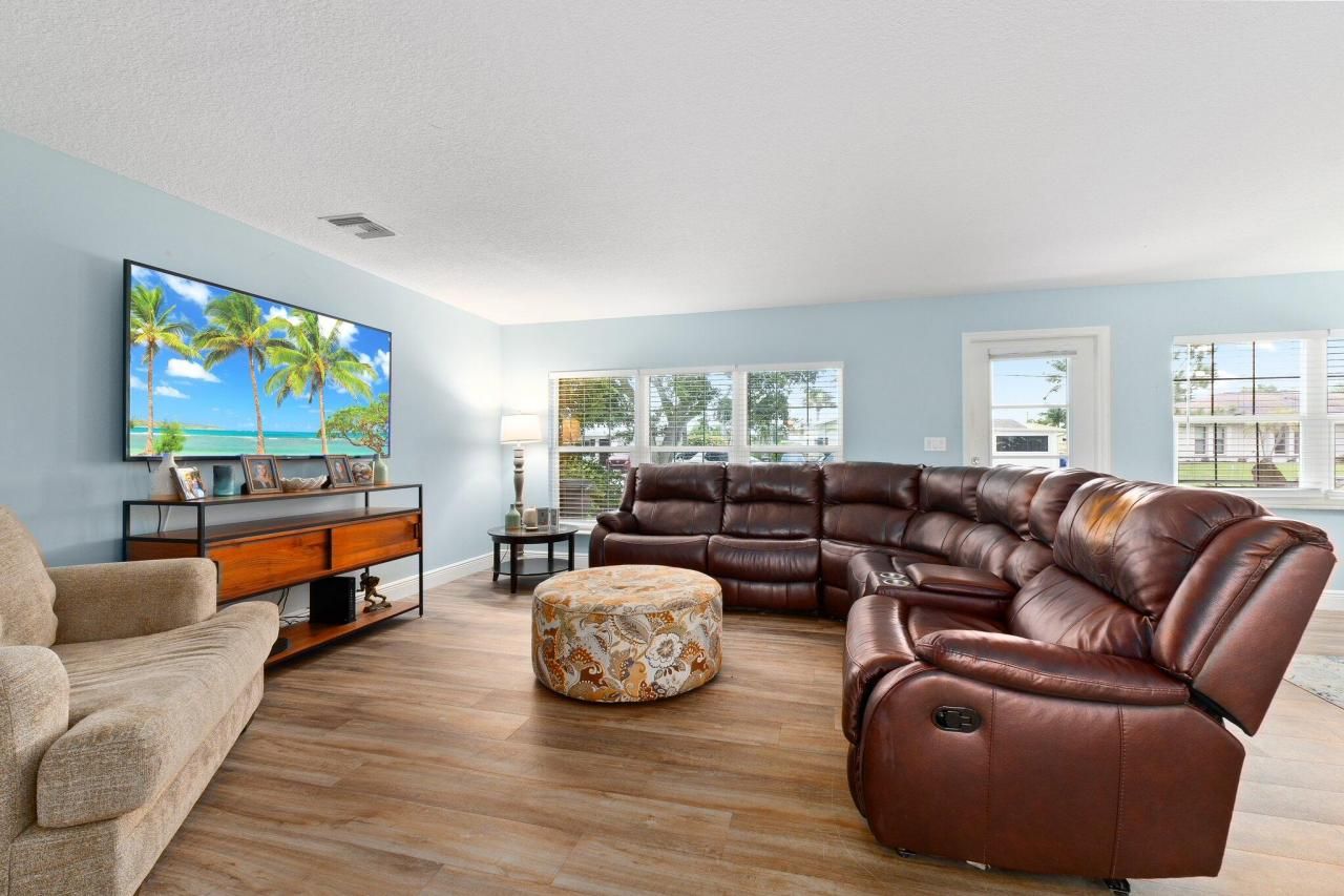 1749 SW Coxswain Place, Palm City, FL 34990 Photo