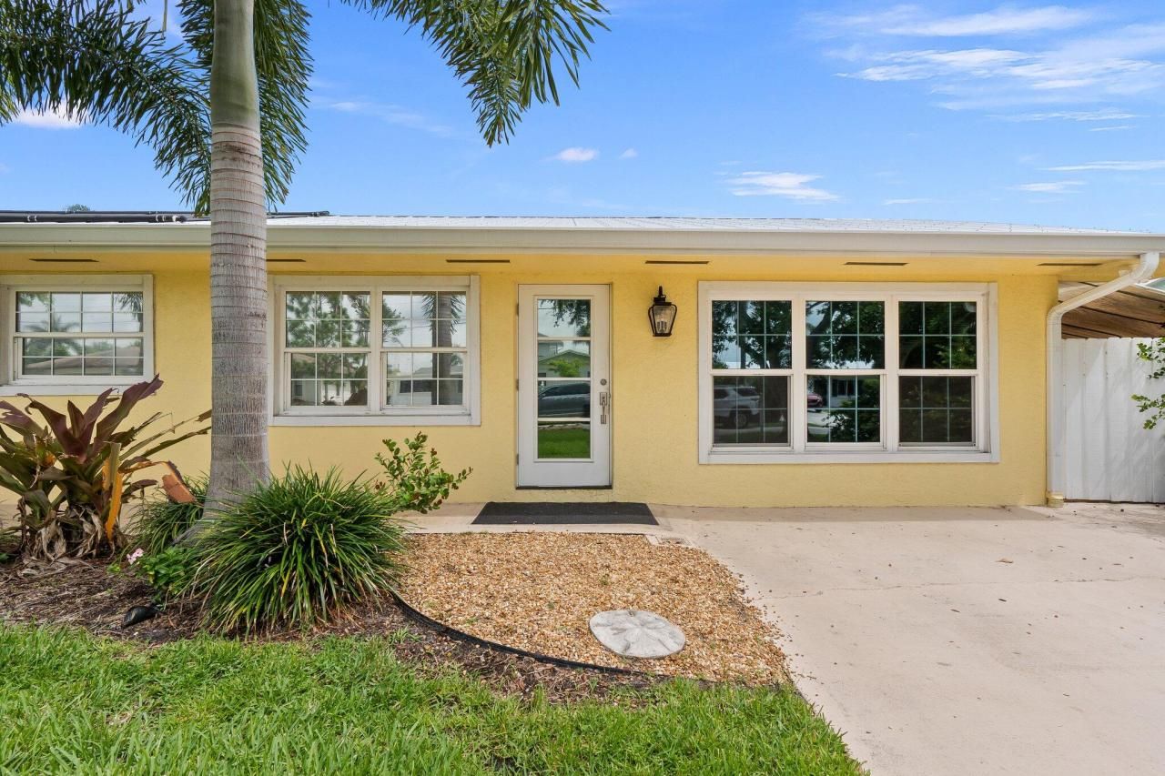 1749 SW Coxswain Place, Palm City, FL 34990 Photo