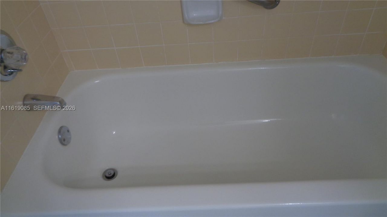 6085 N Sabal Palm Blvd, Unit 204, Tamarac, FL 33319 Photo