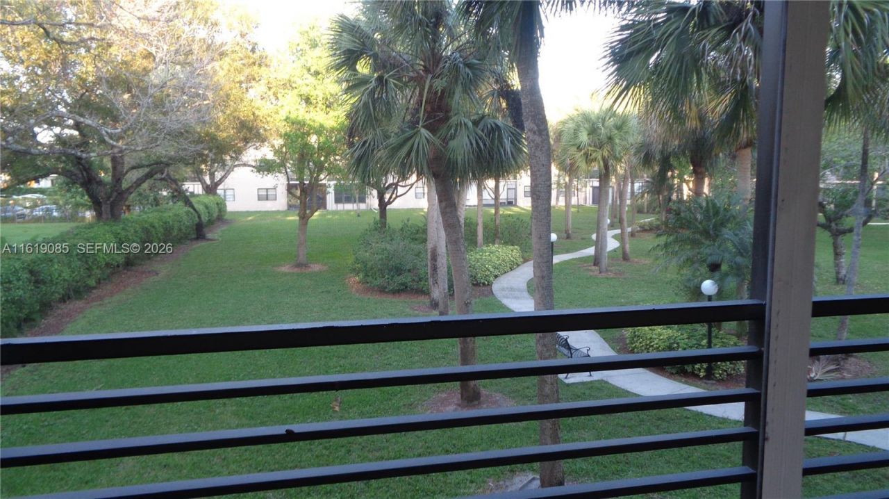 6085 N Sabal Palm Blvd, Unit 204, Tamarac, FL 33319 Photo