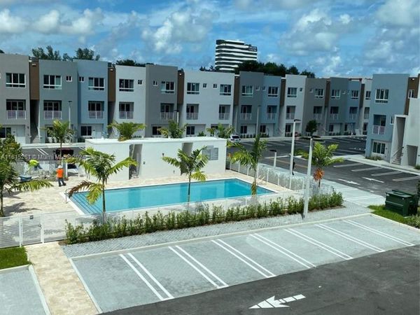 2505 NE 193rd St, Unit 4207, Miami, FL 33180