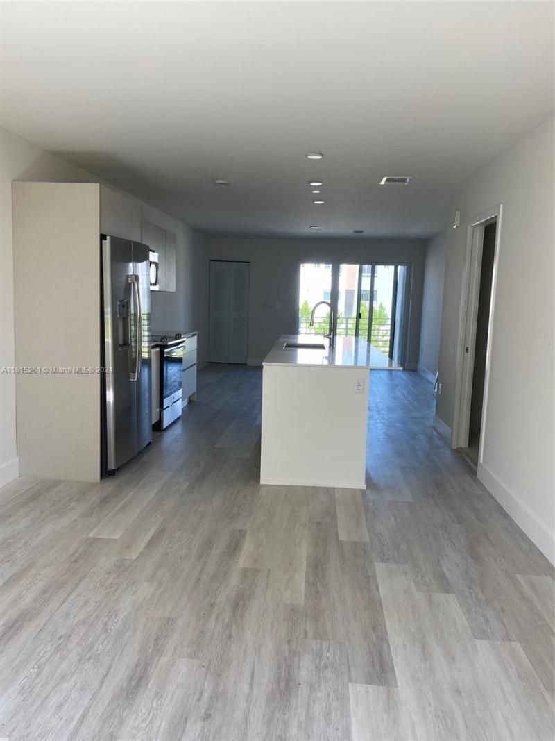 2505 NE 193rd St, Unit 4207, Miami, FL 33180 Photo