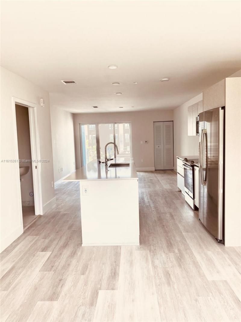 2505 NE 193rd St, Unit 4207, Miami, FL 33180 Photo