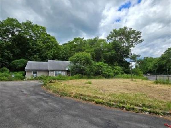 3523 Us-9w, Highland, NY 12528
