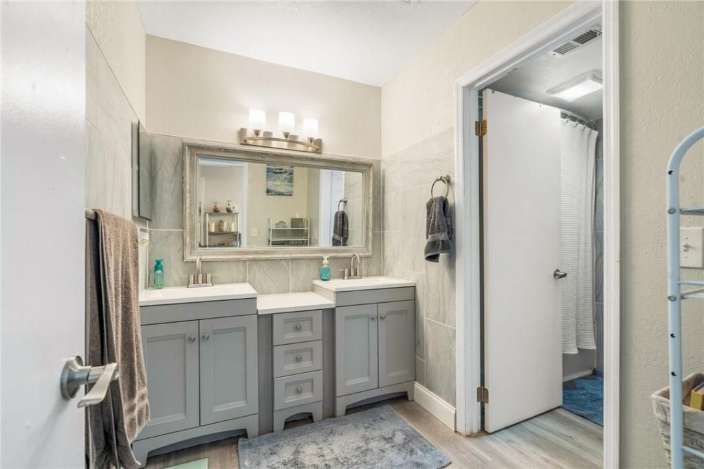 1458 N Lawnwood Circle, Unit 29C, Fort Pierce, FL 34950 Photo