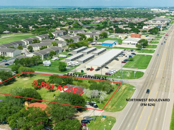 15202 Northwest Boulevard, Robstown, TX 78380