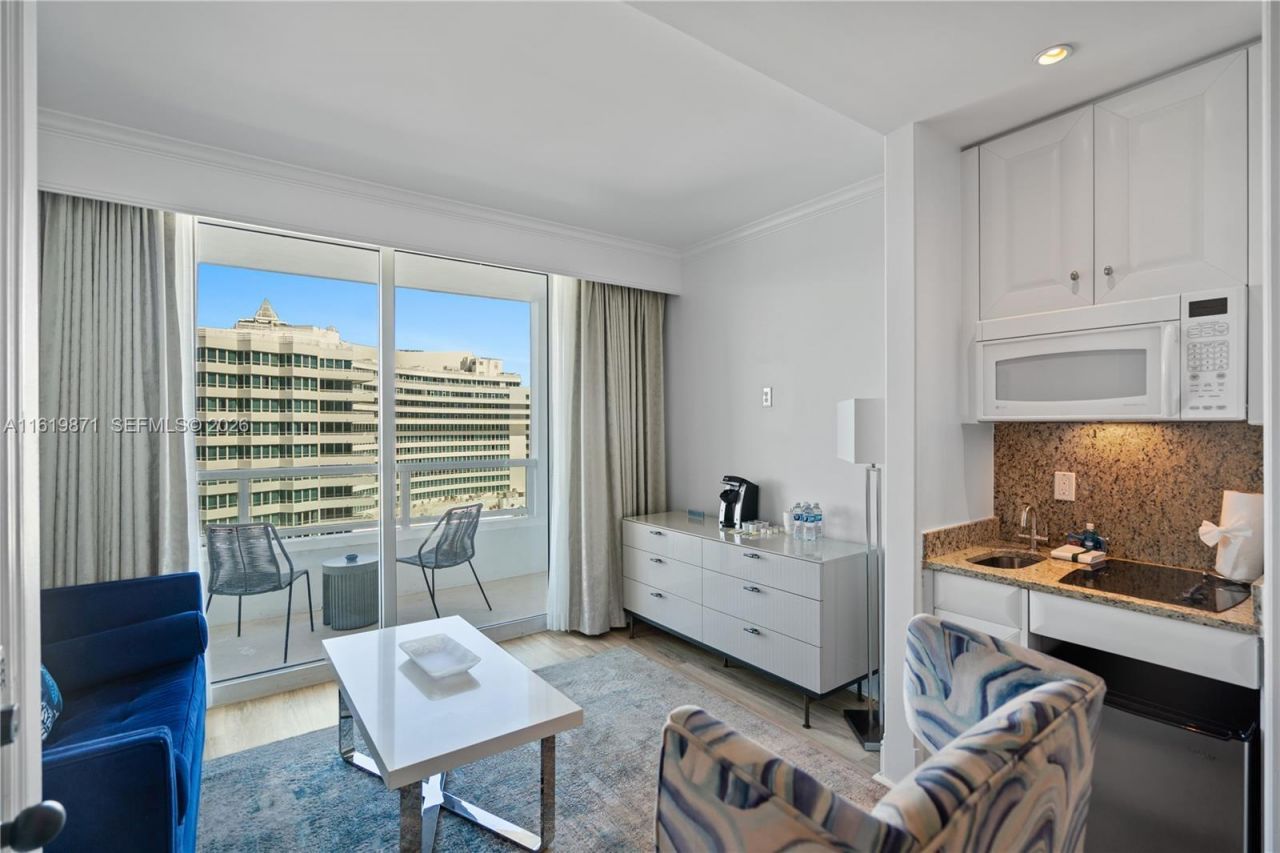 4401 Collins Ave, Unit 1007, Miami Beach, FL 33140 Photo